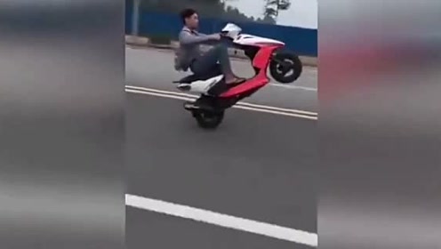 鬼火少年被磨缸?全村人来吃饭