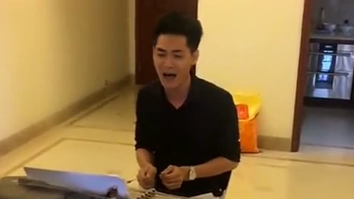 李子光自弹自唱潮剧,真好听!