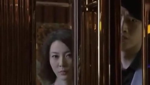 温柔的诱惑,杨光看到天鸽陪酒,简直不敢信,她是这种女的!