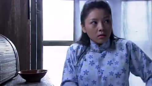 刺蝶:日本女奸细碗里下药,拿刀刺杀人,却被孩子哭声打断
