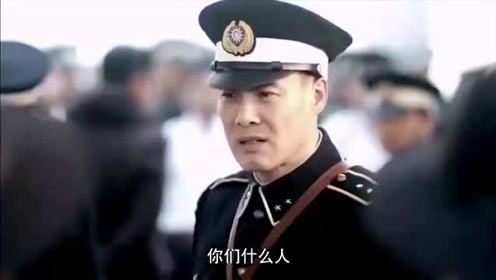 青龙帮和军队火拼,气场太强大了