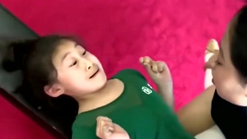 小姑娘"开胯"声音好委屈,老师的一句话,真是用心良苦!