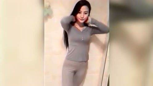 这紧身裤pos,如此犀利,真的可以给100分!