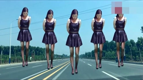 性感美女广场舞《你不离我不弃》 百看不厌