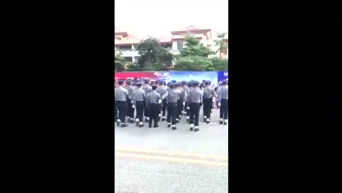 实拍：中国军人和缅甸兵，这就是差距啊