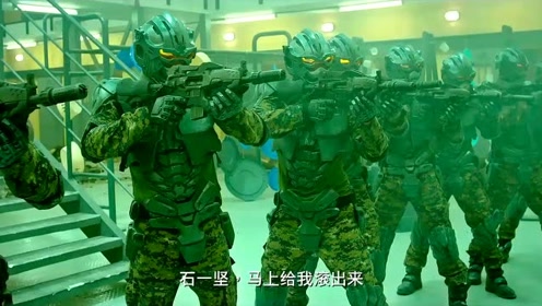 澳门风云3：敌人带着部队来找坚哥，不料胖子被众人骗