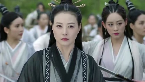 倚天屠龙记峨嵋派人正在赶路，听到了马蹄声，灭绝师太很警惕