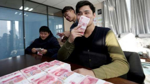 2019年银行利率涨了，存款达到30万，靠利息就能不上班了吗