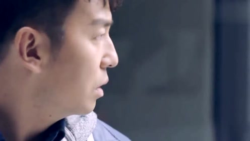 女老总叫穷小伙来公司接她，不料美女一见小伙打扮，气懵了！