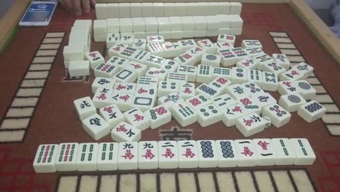 七小对单吊二条自摸,还好抓得快,对家的牌面也太大了吧!