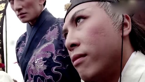 东厂厂公身手也太牛了,面对刺客的偷袭,坐着两指方就解决!