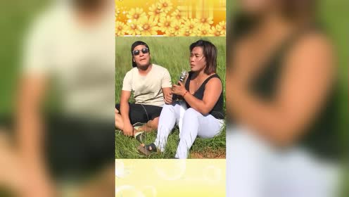 云南黑妹和小伙情歌对唱,看起来郎情妾意,网友:属实羡慕了!