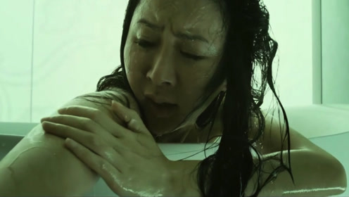 美女拍婚纱照时被人泼硫酸毁了容,为了恢复容貌她竟用了尸油!