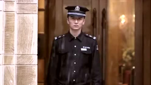 小伙是散打冠军,在小区当保安,不料一上班就遇到刁蛮女业主