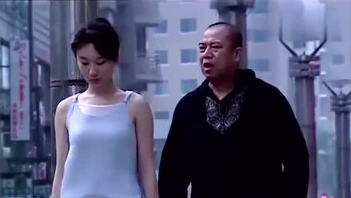 温柔的背后:胖大叔和"冰山"美人约会,称要给她打钱,美人却拒绝!