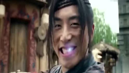 美女怀疑男友不忠,把自己锁在密室里面,看到了不该看