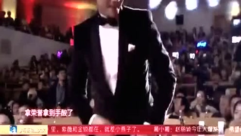 刘敏涛现场演唱《琅琊榜》插曲，台下坐着王凯和胡歌，还差靳东