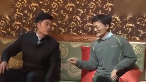 陈赫对着雕像自言自语：马老师，电影50亿投资就可以了！太逗了！