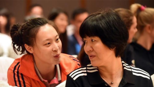排坛长腿大美女惠若琪转战公益,与郎平情同母女