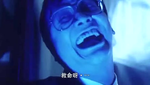屋子里闹鬼,小伙几人被恶鬼追杀,幸好小伙爷爷带神像来救场!