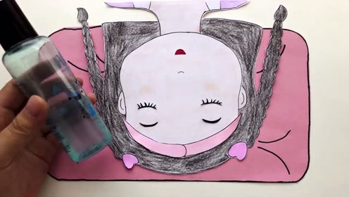 手绘定格动画:王默回家倒床就睡,室友陈思思帮助她卸妆