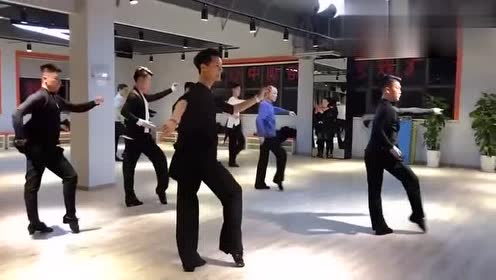 伦巴基本步教学视频:拉丁舞男神们的练舞时刻,真有质感!