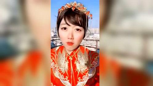 女装大佬阿纯变装新娘,看完这身装扮,网友:下次请挑战比基尼!