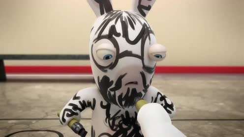疯狂的兔子:兔子给小伙伴画了个比基尼,姿势太妖娆,太搞笑了