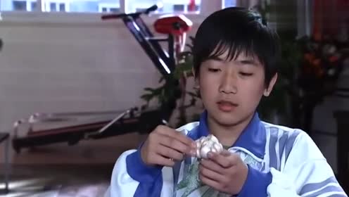 祈望:后妈带雨橙出去吃好的,让亲儿子在家和丈夫凑合,儿子吃醋