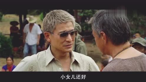 大哥带小弟去外国玩耍,原来国外"商品"这么大,彻底被惊讶到了
