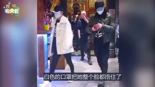 偶遇赵丽颖冯绍峰夫妇，颖宝下意识看自己的腹部，肚子太抢镜！