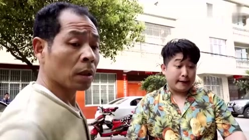 爆笑三江锅:贱贱遇到"讹人"憨头!果断使用这招,保证你能笑一笑