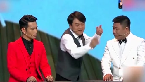 斗地主就斗地主,怎么还在桌上唱起来了?文松瞬间蒙圈!