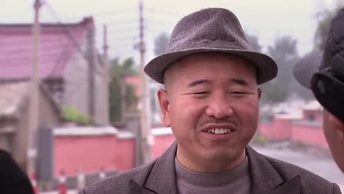 乡村爱情:赵四穿西服气刘能,气质上来谁都不是事,真搞笑