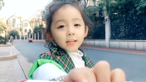 请欣赏沈佳欣唱歌吧!小奶音萌翻了!