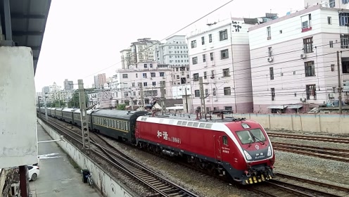 厦门北-兰州z126次列车从京九铁路南昌站发出,全程运行2743公里