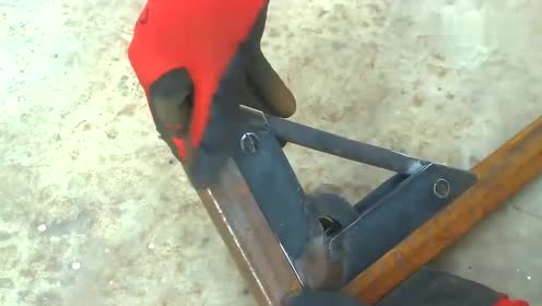 牛人发明制作的这个工具,许多人都要用到,真的太实用了
