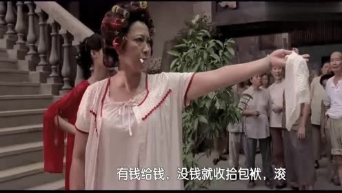 《功夫》中唯一敢和包租婆大战五百回合的她,据说是星爷亲自请的