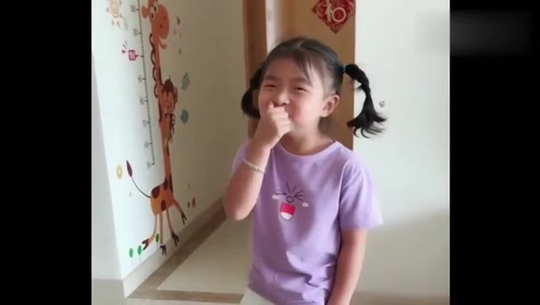 东北萌娃李欣蕊家中自拍,简直不要太可爱!