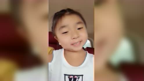 东北萌娃李欣蕊,走心演唱《咖喱咖喱》,网友好可爱的小女孩