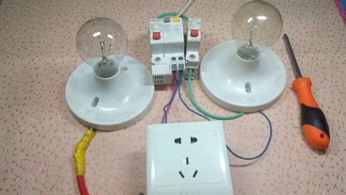 插座和电灯这样接线,一开灯就跳闸,电工初学者常犯这种错误