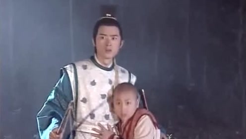 少年包青天:展昭害怕鬼,把公孙策抱的紧紧的,实在太逗了!