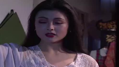 傻儿司令:傻儿深夜来赴约,美女刚打开门,瞬间就被迷住了!
