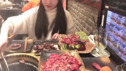 吃播大胃王:mini小姐姐的烤肉之旅,真是太能吃了