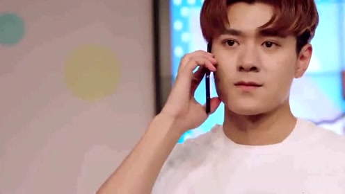 奈何boss要娶我：楚炎接到自己老爸的电话后只能用工作来麻醉自己