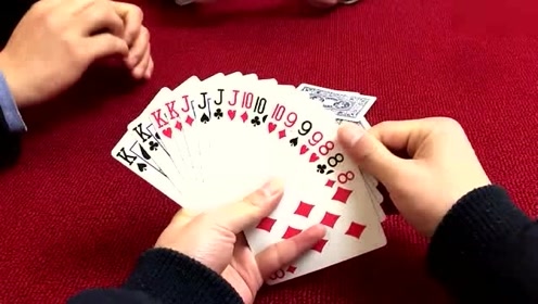 斗地主：小哥胆子大要抢地主，看到这三张底牌，要笑嗨了！