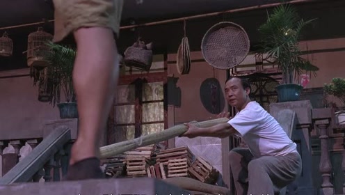 功夫:男子背着琴魔离开,走一段路直接就没了,杀人于无形!
