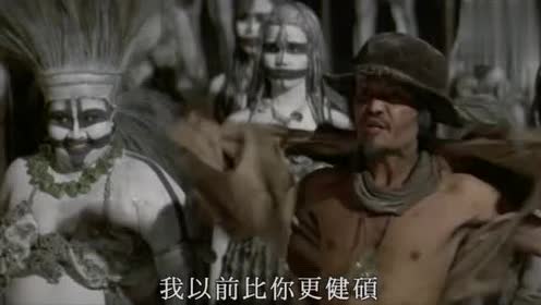 字幕:成龙变成福利洞,野人闯进压寨夫君,幸亏龙叔跑得快迅雷影视午夜电影险些中文下载图片