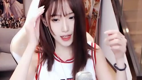 腐团儿身材究竟多完美?晒出全身照引热议,双腿过于真实