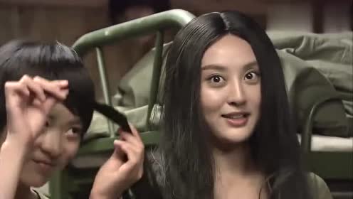 特种兵之火凤凰:唐笑笑炫耀头发,女兵们一听就不爽了!